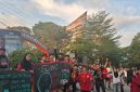 Potret Aksi Mapala Teknisi FT-UNM pada Hari Bumi 2026 di Kampus UNM Parangtambung, (Foto: Nathaya)