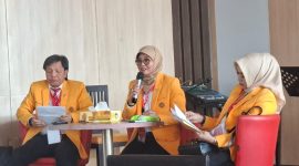 Potret Pelaksana Tugas (Plt) Rektor Universitas Negeri Makassar (UNM), Farida Patittingi, dalam Konferensi Pers, (Foto: Int.)