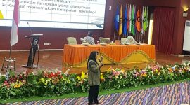Potret Pemateri Klinik Proposal PKM, Hayatul Cholsy, (Foto: Ficka Aulia Khaerunnisa)
