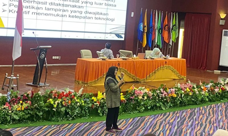 Potret Pemateri Klinik Proposal PKM, Hayatul Cholsy, (Foto: Ficka Aulia Khaerunnisa)