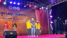 Potret Pengukuhan Perwakilan Mahasiswa Kewirausahaan Angkatan 2025 dalam Acara Inaugurasi Inoventra 25 (Foto : Putri Salsabila)