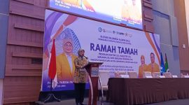 Potret Sambutan Plt. Rektor Farida Patitinggi di Ramah Tamah Lulusan Fakultas Bahasa dan Sastra, (Foto:Profesi.)