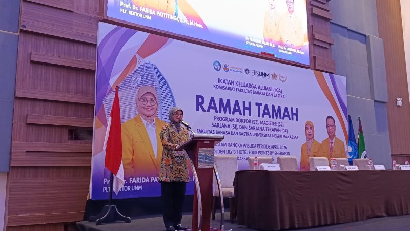 Potret Sambutan Plt. Rektor Farida Patitinggi di Ramah Tamah Lulusan Fakultas Bahasa dan Sastra, (Foto:Profesi.)