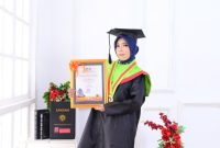 Potret Andi Fitri Novianti Wisudawan Terbaik FT UNM, ( Foto : Ist.)