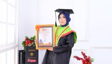 Potret Andi Fitri Novianti Wisudawan Terbaik FT UNM, ( Foto : Ist.)