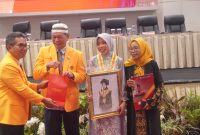 Potret Andi Fitri Novianti Saat Pemberian Penghargaan di Ramah Tamah FT, (Foto: Muhammad Yusran)