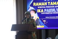 Potret Plt Rektor Saat Memberikan Sambutan pada Ramah Tamah FMIPA, (Foto: Andi Mappasoko RD)