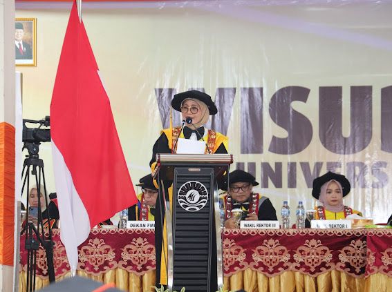 Potret Plt Rektor saat Sambutan Wisuda Periode April 2026, (Foto: Dok.Profesi)