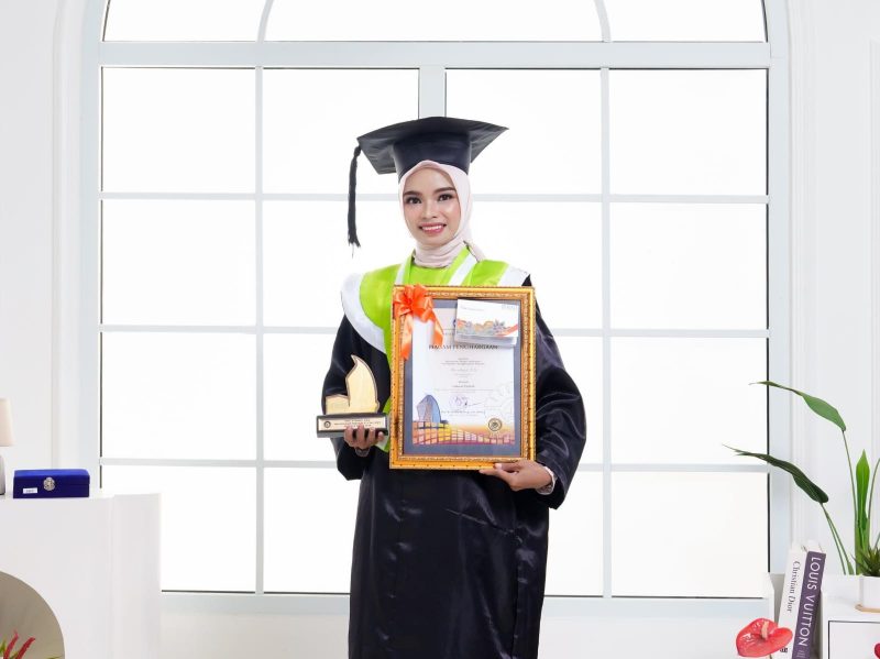 Nur Atirah, wisudawan terbaik FIKK UNM dengan IPK 3,99, (Foto: Ist.)