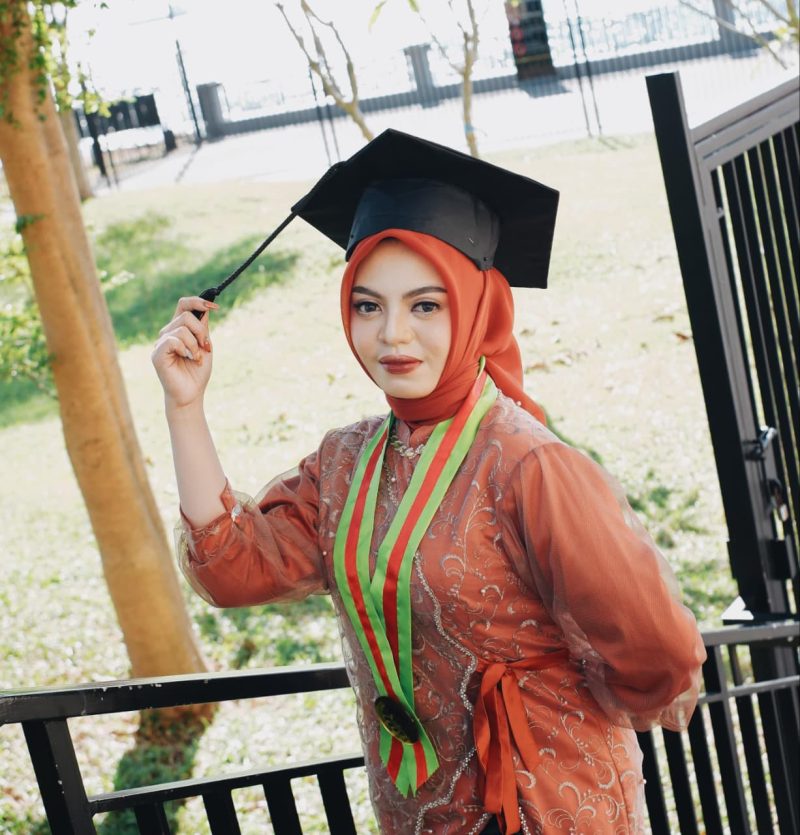 Potret Elza Maulyta Wisudawan Termuda PTP FT periode April, (Foto: Ist.)