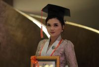Potret Andi Nabila Aini A. Wisudawan terbaik FSD periode April 2026, (Foto: Ist).