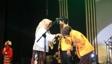 Potret Ketua Program Studi Teknologi Pendidikan Saat Mengukuhkan Angkatan 2024, (Foto: Muh Apdal Adriansyah)