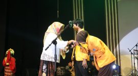 Potret Ketua Program Studi Teknologi Pendidikan Saat Mengukuhkan Angkatan 2024, (Foto: Muh Apdal Adriansyah)