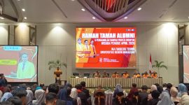 Potret Dekan FT Saat Menyampaikan Sambutan di Ramah Tamah Alumni, (Foto: Nur Hafizhah)