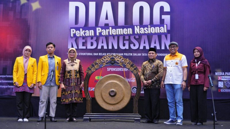 Potret pada Pembukaan Dialog Kebangsaan oleh Plt Rektor UNM, (Foto: Profesi)