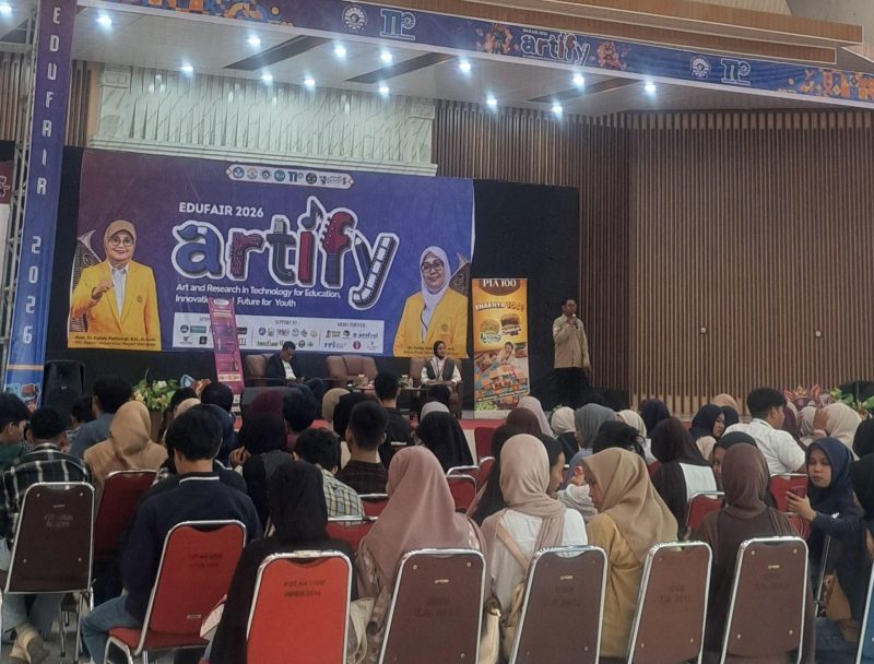 Suasana Peserta Menyimak Pemateri Saat Talkshow Pendidikan TP UNM, (Foto: Ratna Wulandari)
