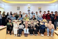 Sesi foto bersama dalam agenda pelatihan penulisan berita dan persuratan, (Foto: St. Masyita Rahmi)