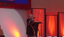 Potret Ketua Panitia saat Menyampaikan Laporan (Foto: Alyani Fajrina Nursyabri)