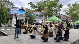 Latihan mahasiswa di pelataran dalam acara FSD Drawing Day, (Foto: Ist.)