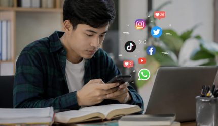 Cara Bijak Mahasiswa Menggunakan Media Sosial di Era Digital