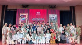 Potret Salah Satu Sesi Foto Diakhir Pementasan Dramatic Reading dalam Kegiatan Aksara, (Foto: Ist.)