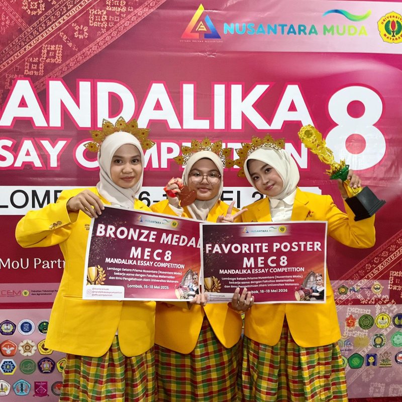 Potret Tim Hukum Bisnis pada Ajang Lomba Essay Competition (Foto: Ist.)