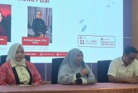 Potret Ketua Jurusan Bahasa dan Sastra Indonesia dalam Sambutannya di Kegiatan Alumni Bicara JBSI, (Foto: Febrianingsih Alsa Putri)