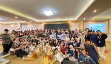 Foto Bersama Mahasiswa Angkatan 2024 Setelah Usai Gelar Kegiatan Career Reflection Day, (Foto:Ist.)