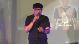 Potret Arifin Manggau saat Berikan Sambutan Kegiatan Aksara FIP UNM, (Foto: Int.)