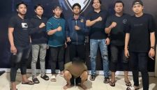 Tim Direktorat Reserse PPA dan PPO Polda Sulawesi Selatan saat Menangkap KH, Dosen FISH UNM, Tersangka Kasus Pelecehan Seksual, (Foto: Int.)