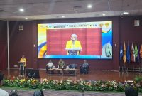 Potret Farida Patittingi dalam Sambutannya pada Kegiatan Kuliah Kebangsaan dan Diskusi Publik, (Foto: Febrianingsih Alsa Putri)