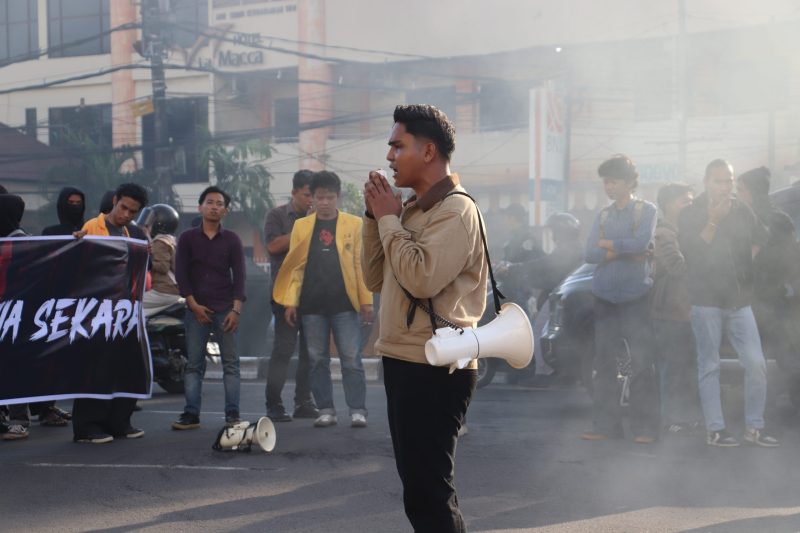 Potret Formatur BEM FT UNM pada saat Menyampaikan Orasi, (Foto: Dok. Profesi)