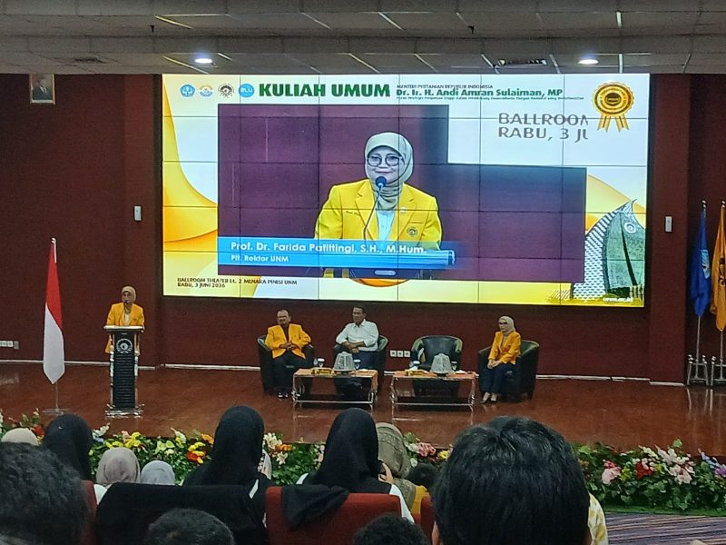 Potret Plt Rektor saat Memberikan Sambutan di Kuliah Umum, (Foto: Muhammad Syarief)