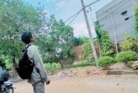 Potret Mahasiswa Sedang Kebingungan Arah Tujuannya (Foto: Muhammad Yusran).