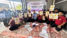 Potret Saat Pemberian Program Pengabdian Kepada Anak Pekerja Migran Indonesia (PMI) di Malaysia. (Foto: Ist.)