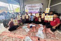 Potret Saat Pemberian Program Pengabdian Kepada Anak Pekerja Migran Indonesia (PMI) di Malaysia. (Foto: Ist.)