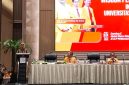 Pelaksana Tugas (Plt) Rektor Universitas Negeri Makassar (UNM), Farida Patittingi Memberikan Sambutan, (Foto: St. Masyita Rahmi)