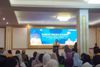 Potret sambutan oleh Dekan FIP pada Ramah Tamah FIP Periode Juni, (Foto: Nathaya Haura Maulidya Rini)