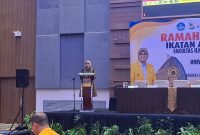 Potret Plt Rektor, Farida Patittingi Memberikan Sambutan dalam Acara Ramah Tamah Fakultas FIKK, (Foto: Febrianingsih Alsa Putri)