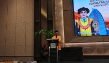 Potret Sambutan Dekan FIS-H Pada Acara Ramah Tamah Wisuda, (Foto :Muh Apdal Adriansyah)