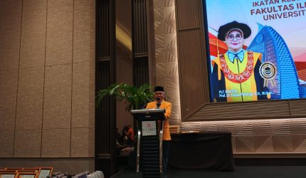 Akademik Wisudawan