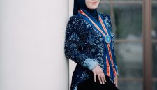 Potret Yuyung Afrilia, Wisudawan Terbaik FIKK Program Magister Periode Juni 2026, (Foto: Ist.)