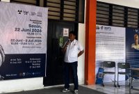 Potret Sambutan Ketua Jurusan Seni Rupa dan Desain, Irfan Ariffin dalam Pameran Tunggal, (Foto: Int.)