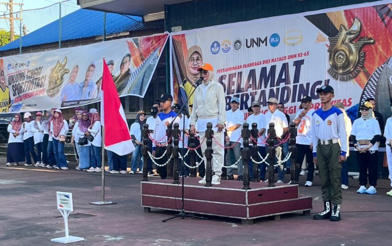 Potret Plt Rektor, Farida Patinggi saat Sambutan pada Upacara Dies Natalis ke-65 UNM, (Foto: Putri Salsabila)
