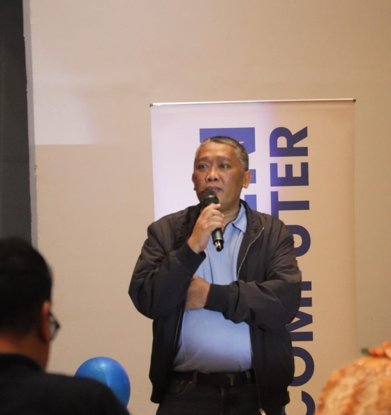 Potret Faisal Palapa pada Saat Memberikan Sambutan pada Acara Harlah LPM Profesi UNM, (Foto: Dok. Profesi)