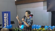 Potret Alumni Nur Patri Jaladara dalam Sambutannya pada kegiatan Harlah LPM Profesi UNM, (Foto: Dok. Profesi)