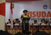 Potret Plt. Rektor saat Menyampaikan Sambutan pada Wisuda Periode Juli 2026, (Foto: Dok. Profesi).