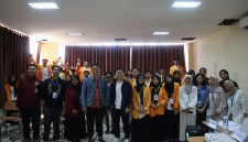Potret bersama peserta dan panitia setelah rangkaian akhir, seminar hasil dan TM, (Foto: Ist.)