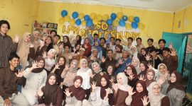 Foto Bersama Pengelola LPM Profesi pada Perayaan Harlah ke 50, (Dok. Profesi)