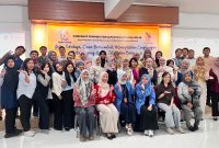 Potret Foto Bersama Pada Kegiatan Workshop Peningkatan Kapasitas Guru/Wali Kelas, (Foto: Ist.)